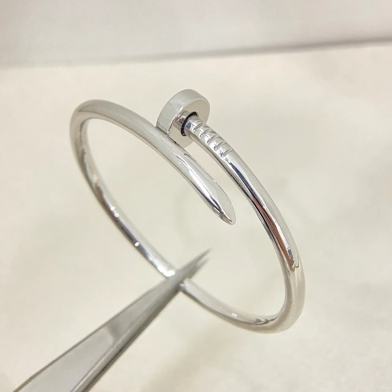 Cartier Juste un Clou Silver Gold Nail-Motif Clasp Smooth Polished Band Bracelet