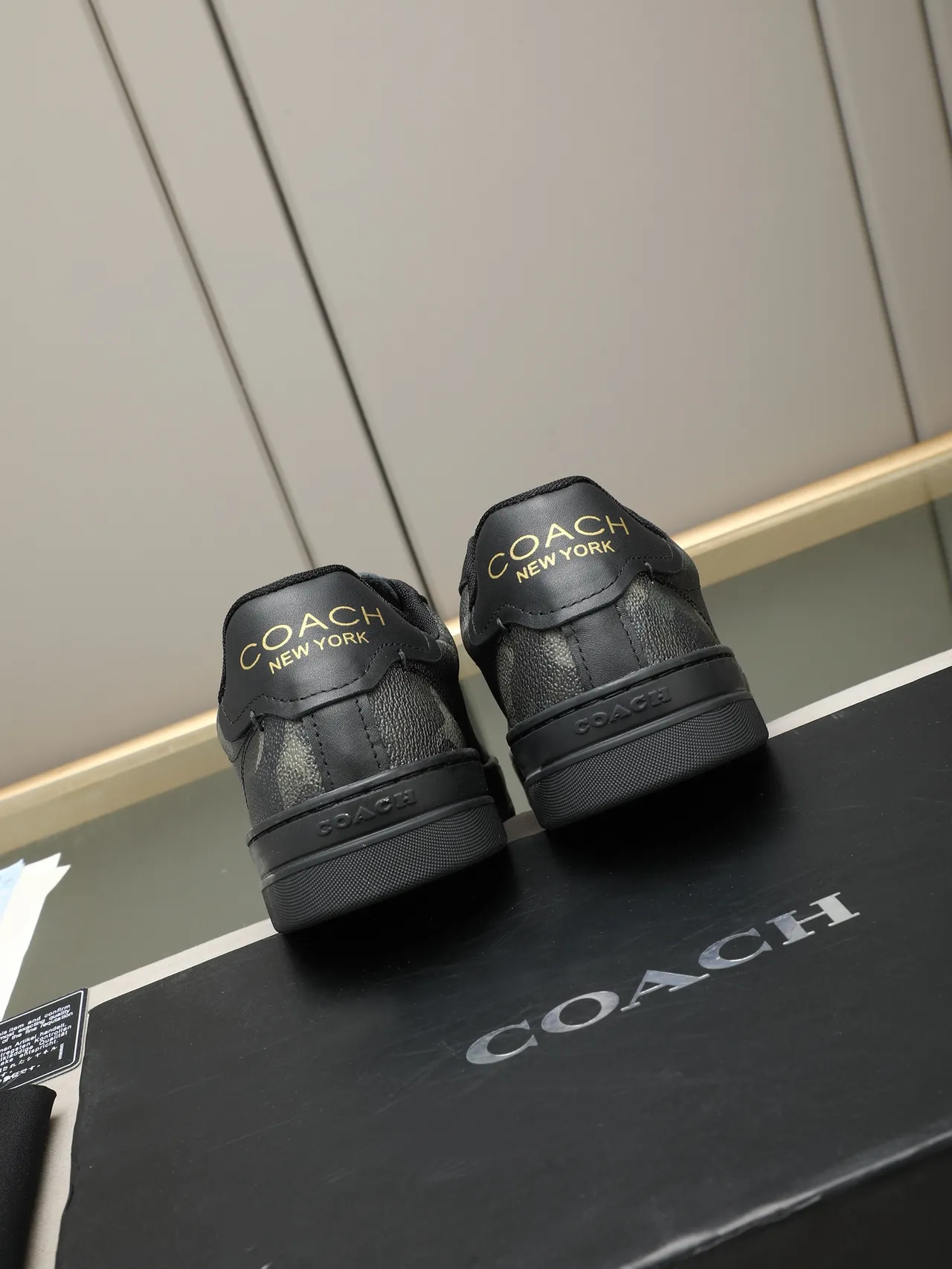 Coach Black Low-Top Textured Leather Upper Sneakers