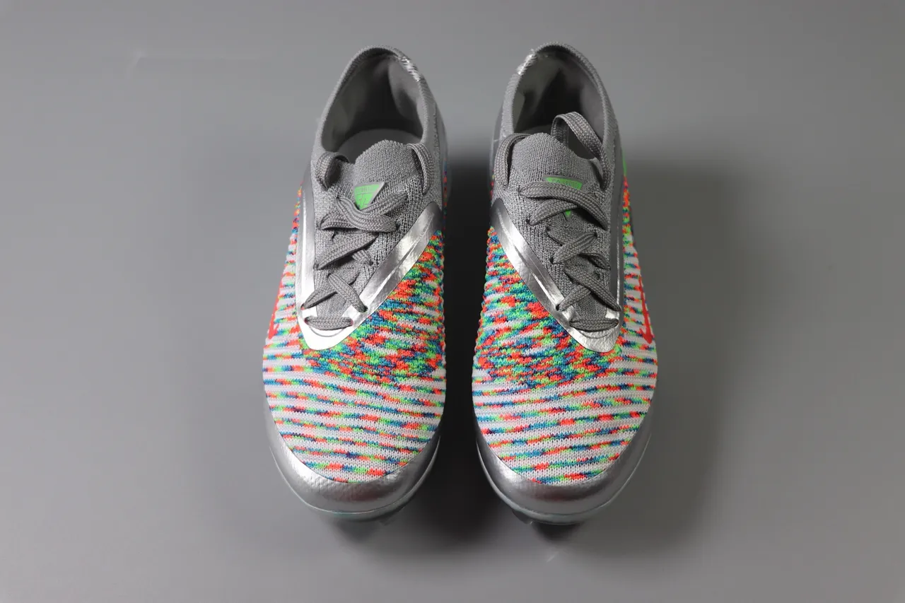 Nike Pink Green Low-Cut Synthetic Overlay Cage Artificial-Grass Soccer Shoes