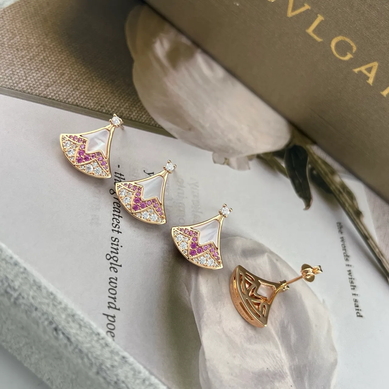 Bvlgari Divas’ Dream Fan-Shaped Mother-of-Pearl and Pink Gemstone Earrings