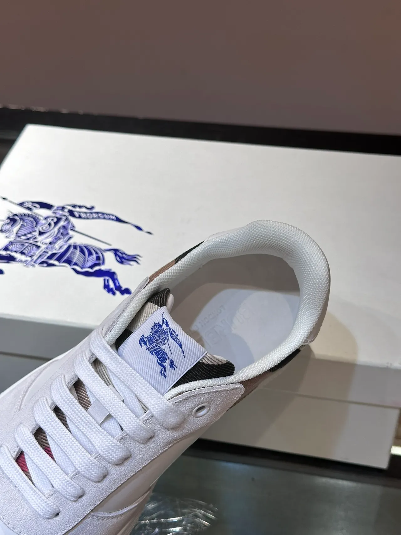 Burberry White Beige Low-Top Mixed-Material Lifestyle Sneakers