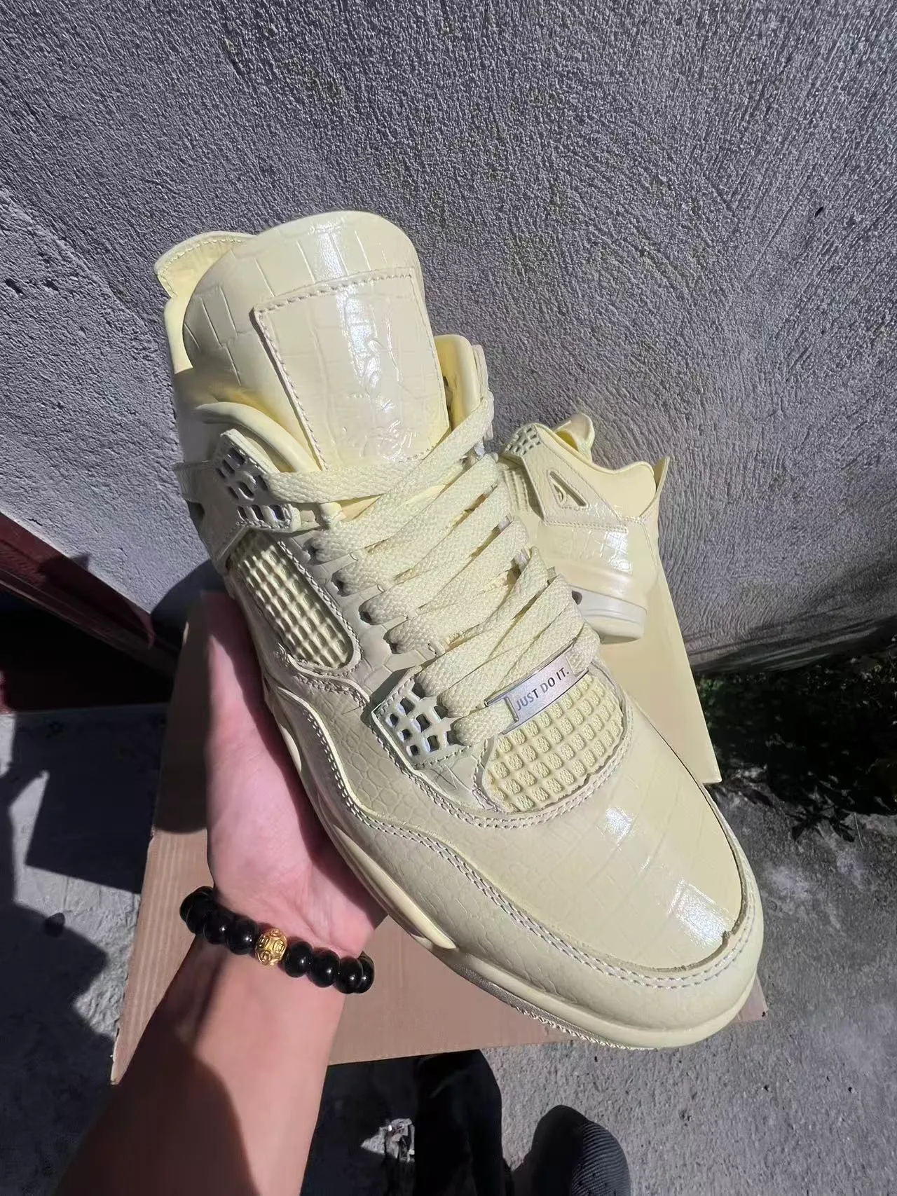 Air Jordan 4 Monochromatic Cream Basketball Shoes