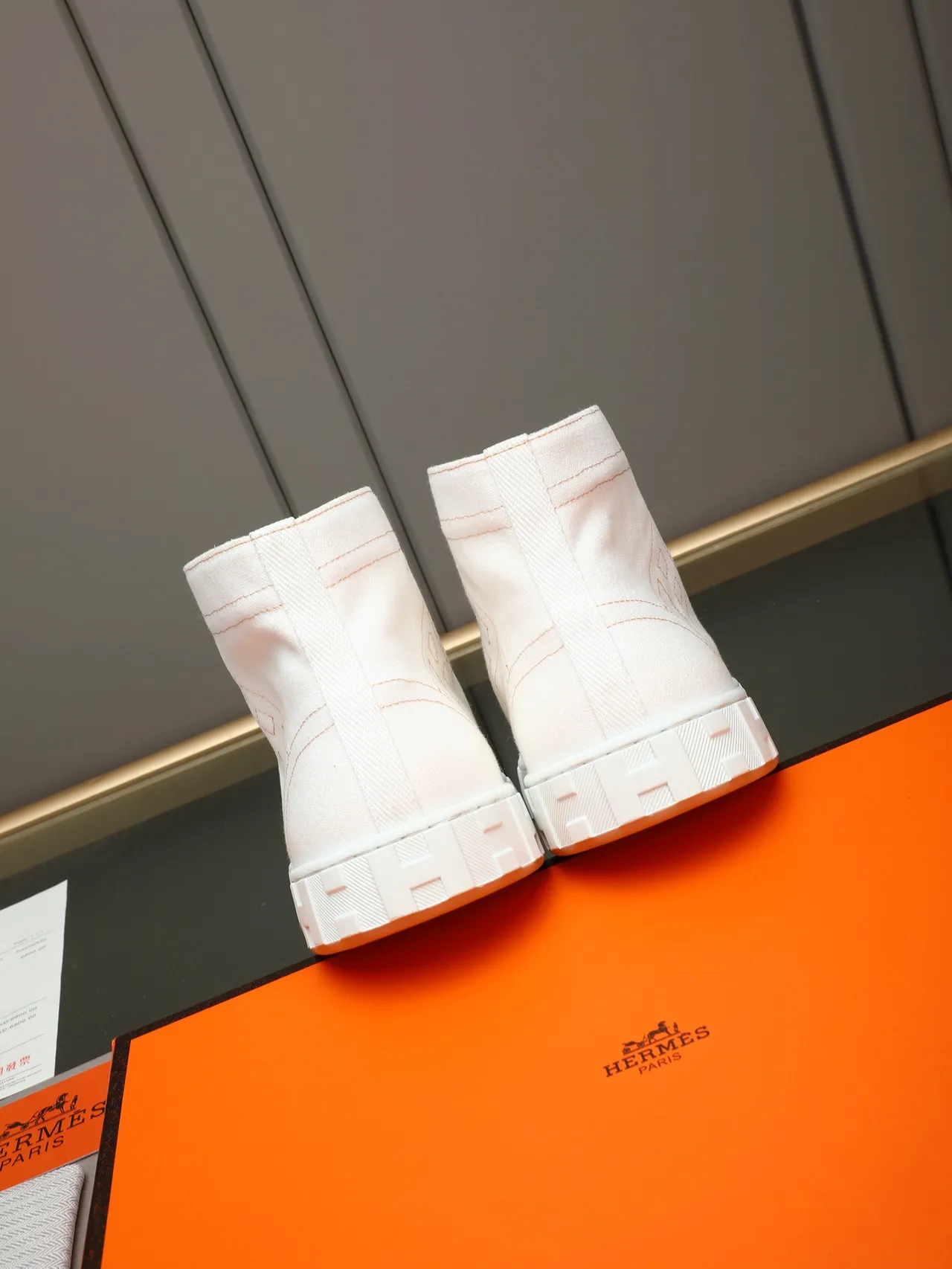 Hermès White Brown High-Top Canvas Upper Sneakers