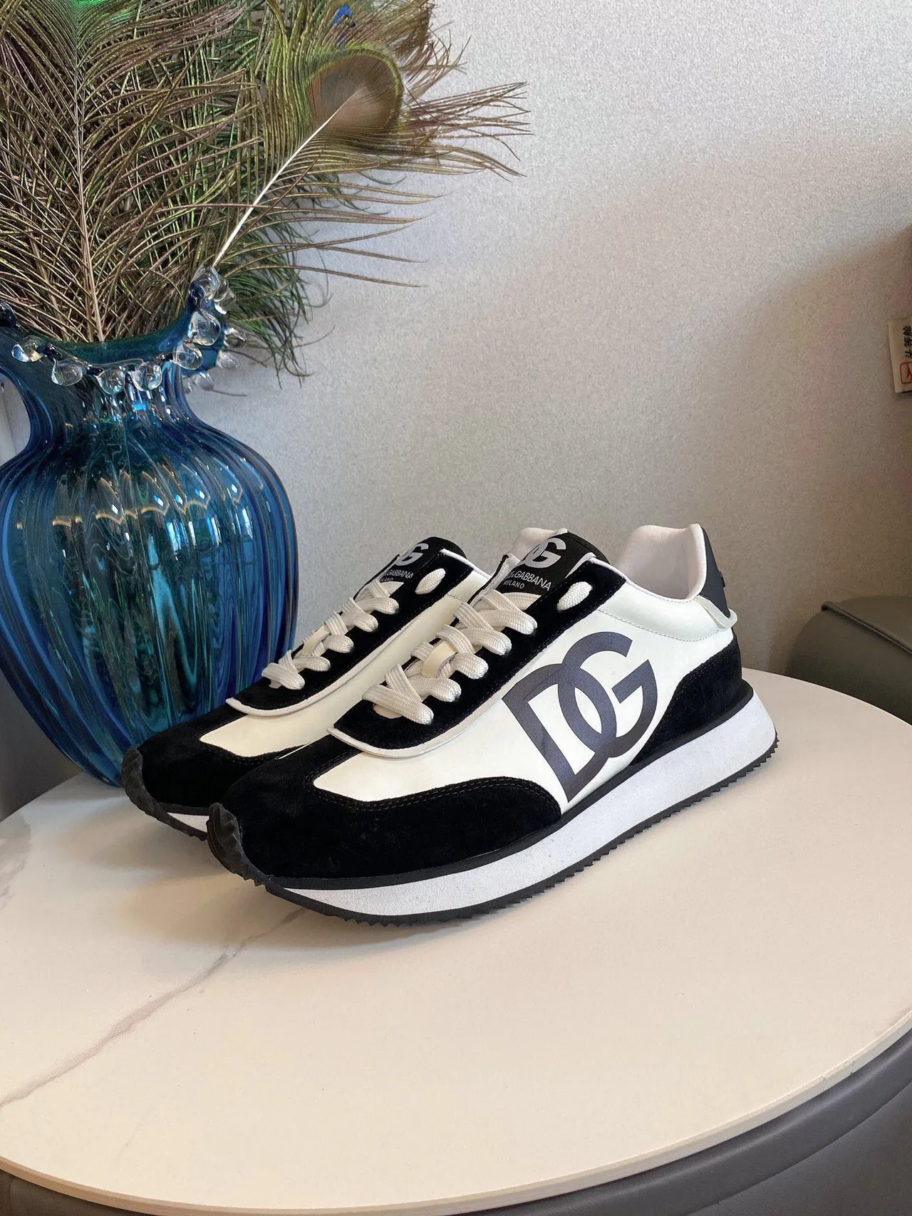 DC Shoes Black Beige Retro Runner Silhouette Suede And Leather Paneling Lifestyle Sneakers