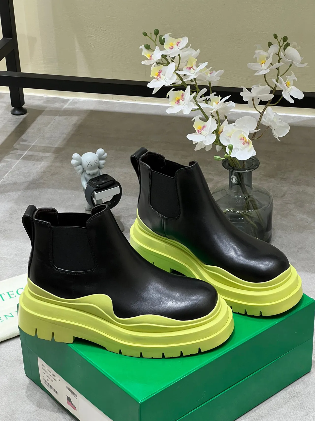 Bottega Veneta Le Cagole Black and Lime Yellow Chelsea Boots