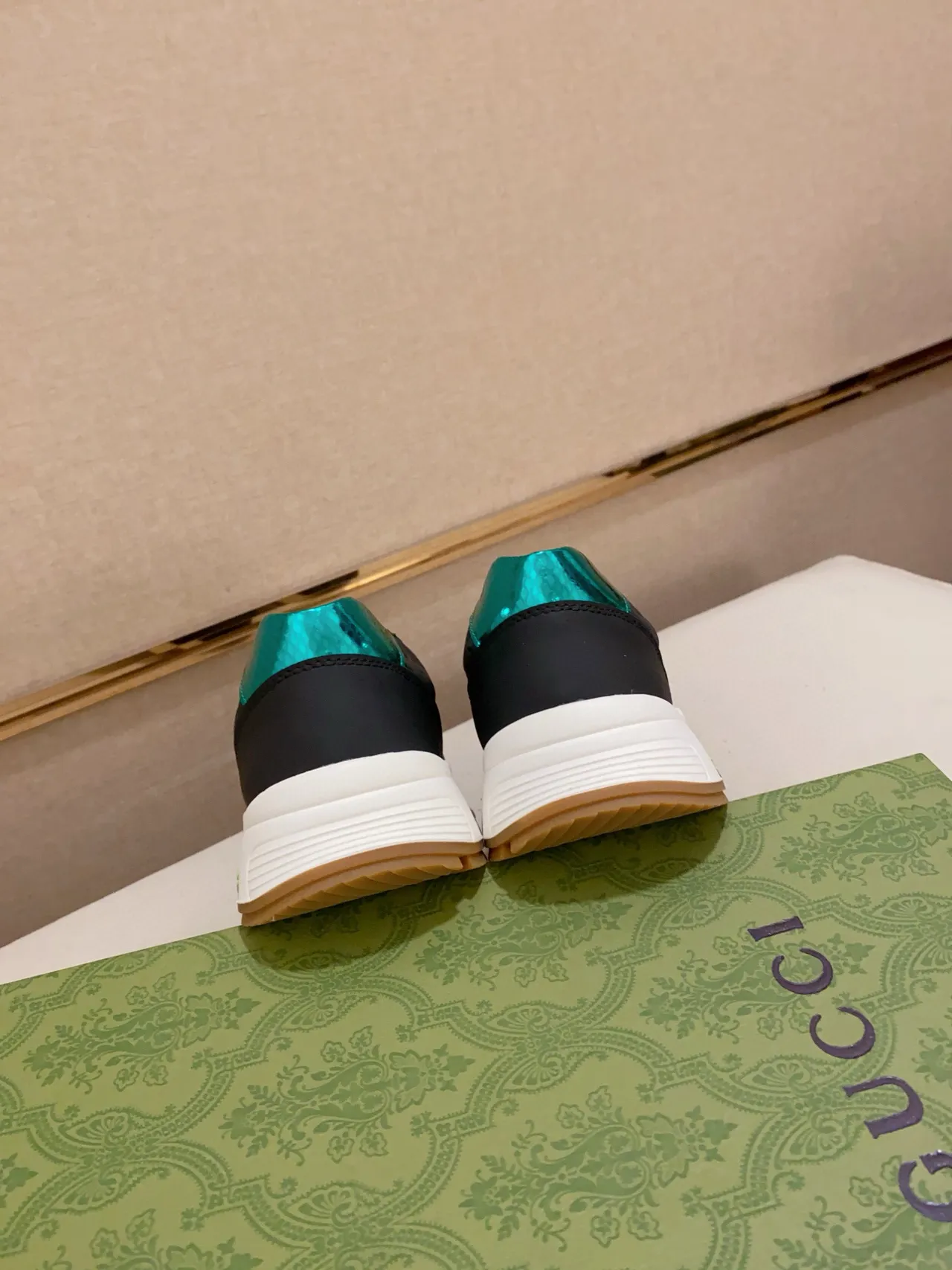 Gucci Screener Black Green Red Web Lifestyle Sneakers