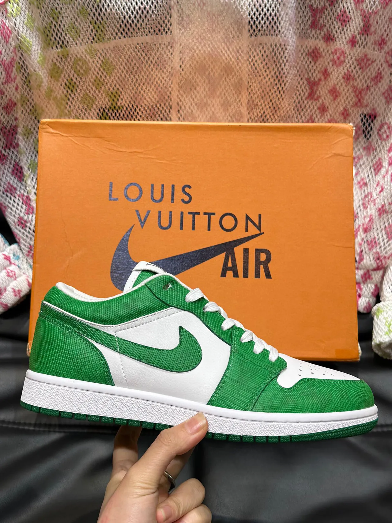 Nike Green White Low-Top Perforated Toe Lifestyle Sneakers