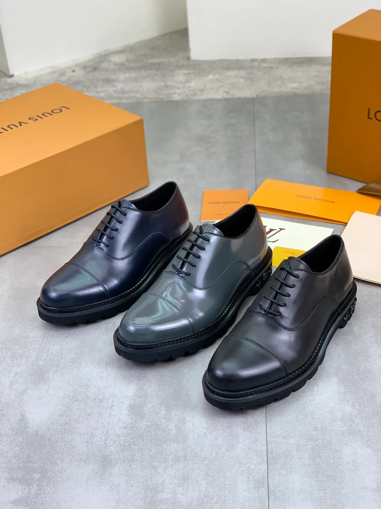 Louis Vuitton Navy Black Cap-Toe Polished Leather Oxford Shoes