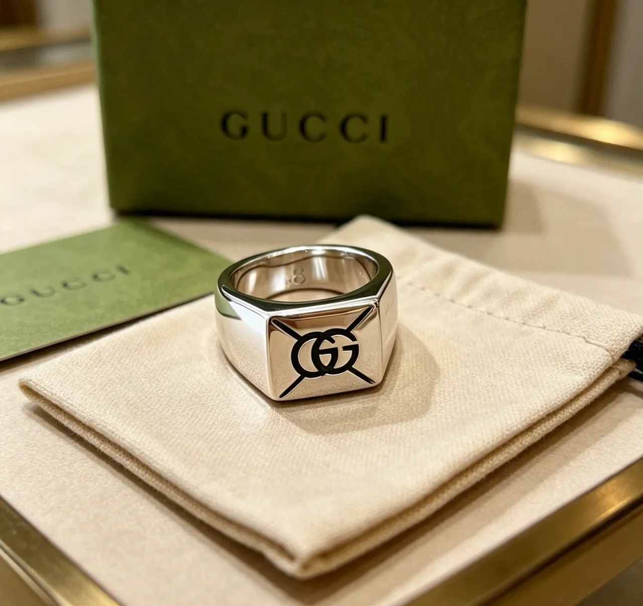 Gucci Screener Silver Black Square Signet Polished Ring