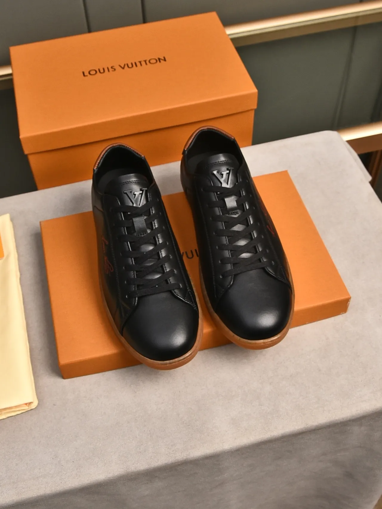 Louis Vuitton Black Brown Leather Upper Gum Rubber Sole Lifestyle Sneakers