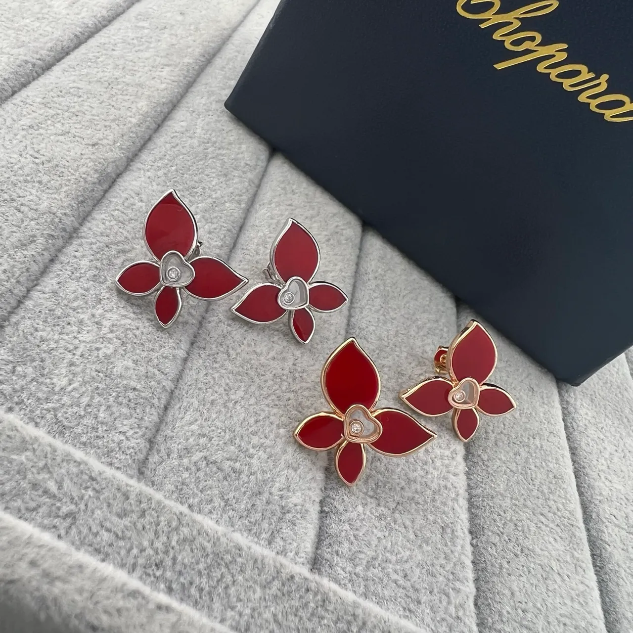 Chopard Floral Heart Diamond Red Gold Flower-Shaped Enamel-Petal Earrings