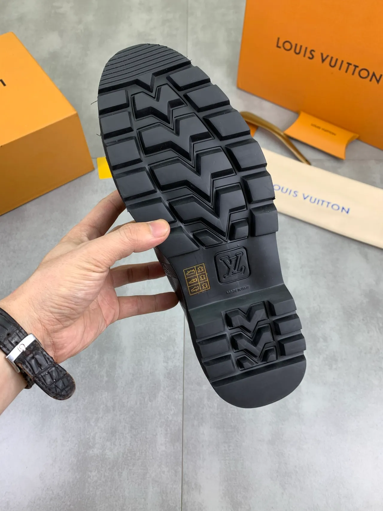 Louis Vuitton Run Away Brown Damier Graphite Lace-Up Strap Casual Shoes