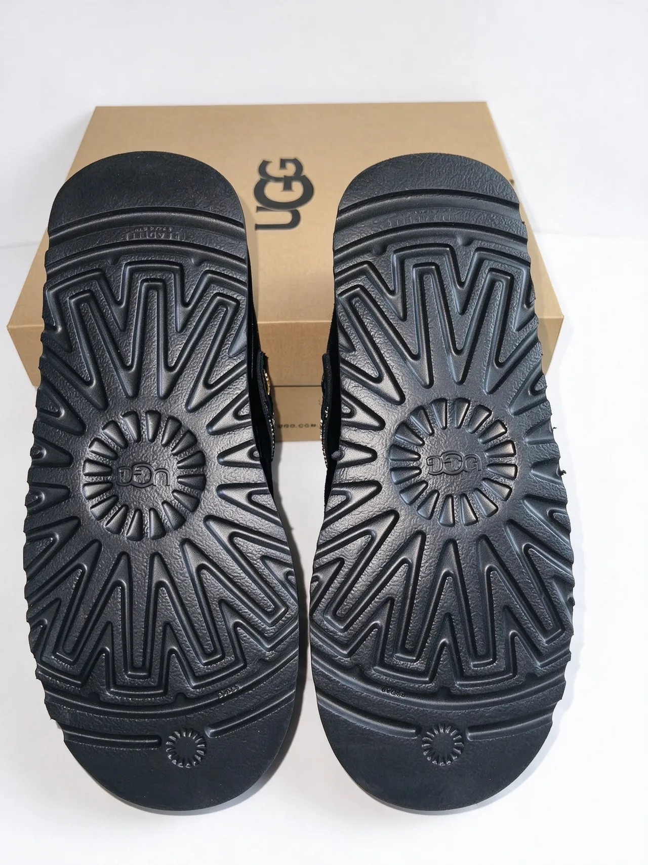UGG Tasman Black White Platform Sole Shearling-Lined Casual Shoes