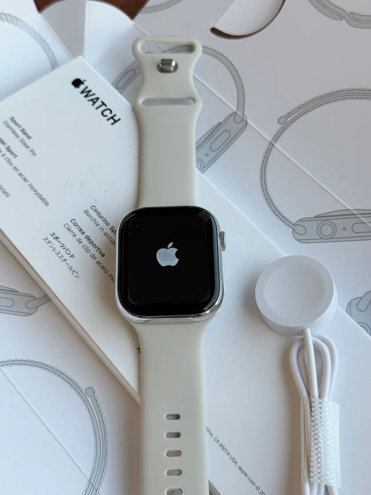 Apple Beige Silver Flat-Edged Stainless Steel Case Off-White Silicone Band Sports Watch