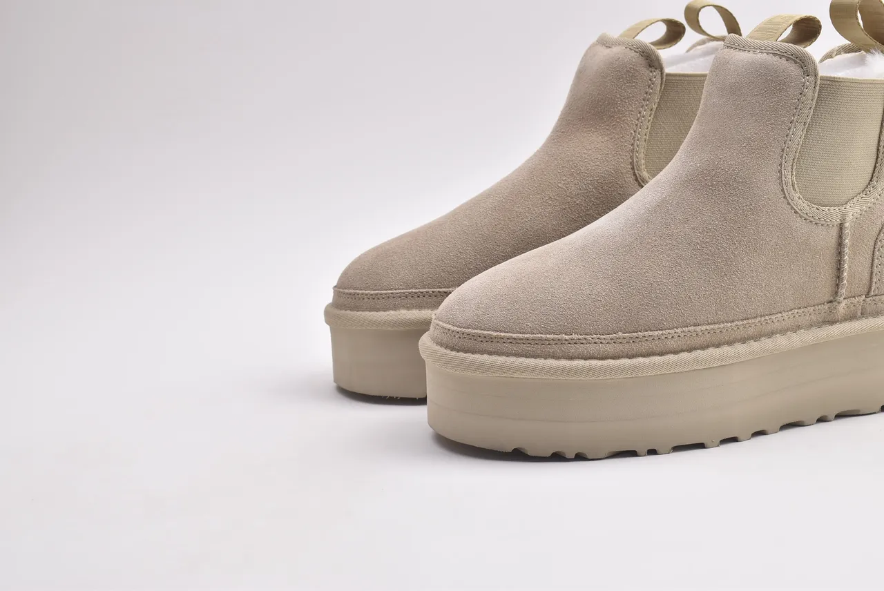 UGG Platform Chelsea Beige Sole Suede Upper Chelsea Boots