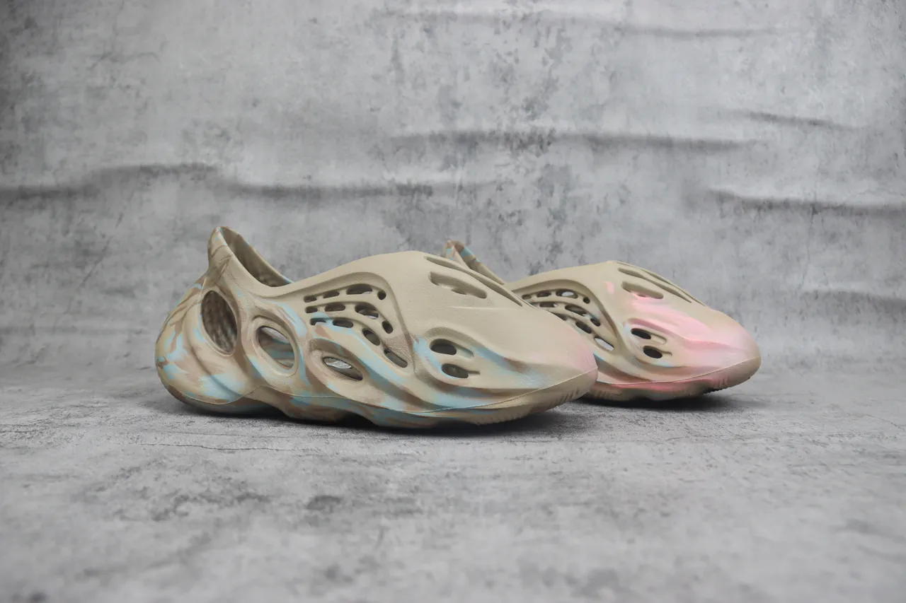 Crocs Classic Clog Beige Marbled Blue Pink Foam Clog
