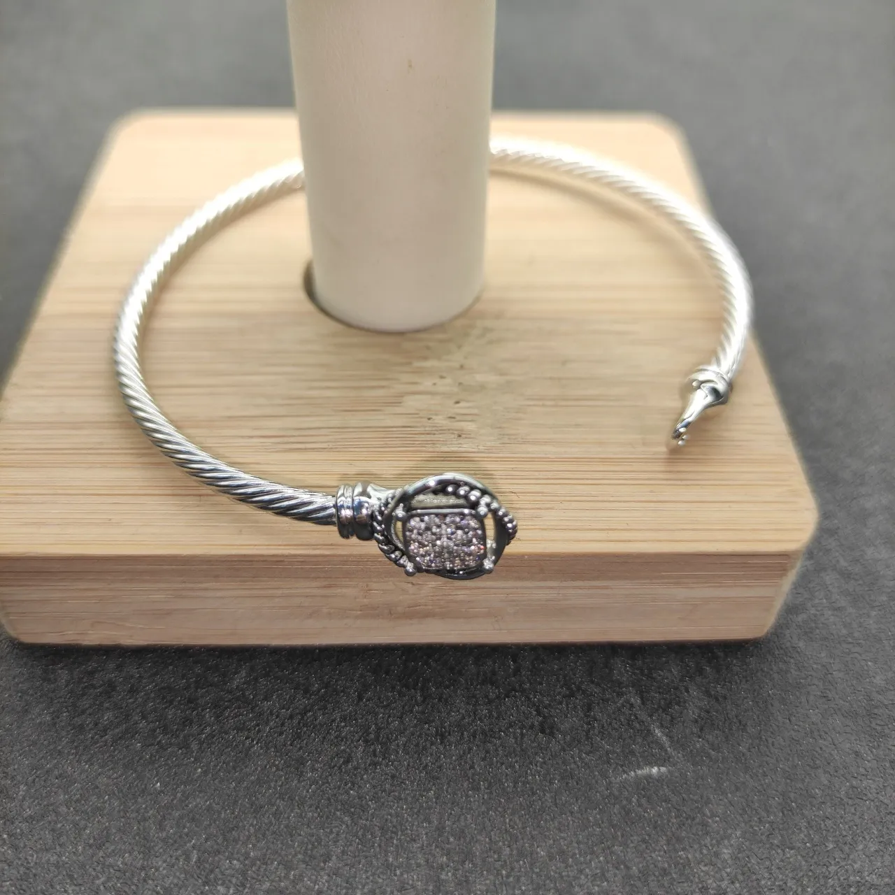 Tiffany & Co. HardWear Twisted Cable Pavé Heart Clasp Silver Bracelet