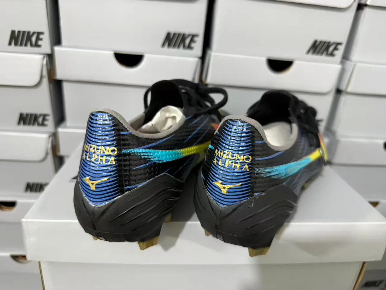 Mizuno Black Multicolor Knit Upper Gradient Color Accents Firm-Ground Soccer Shoes