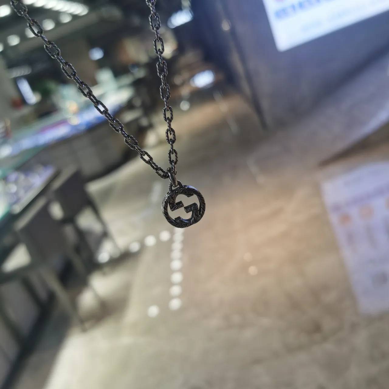 Gucci Silver Interlocking Double-G Pendant Engraved Laurel Wreath Border Necklace