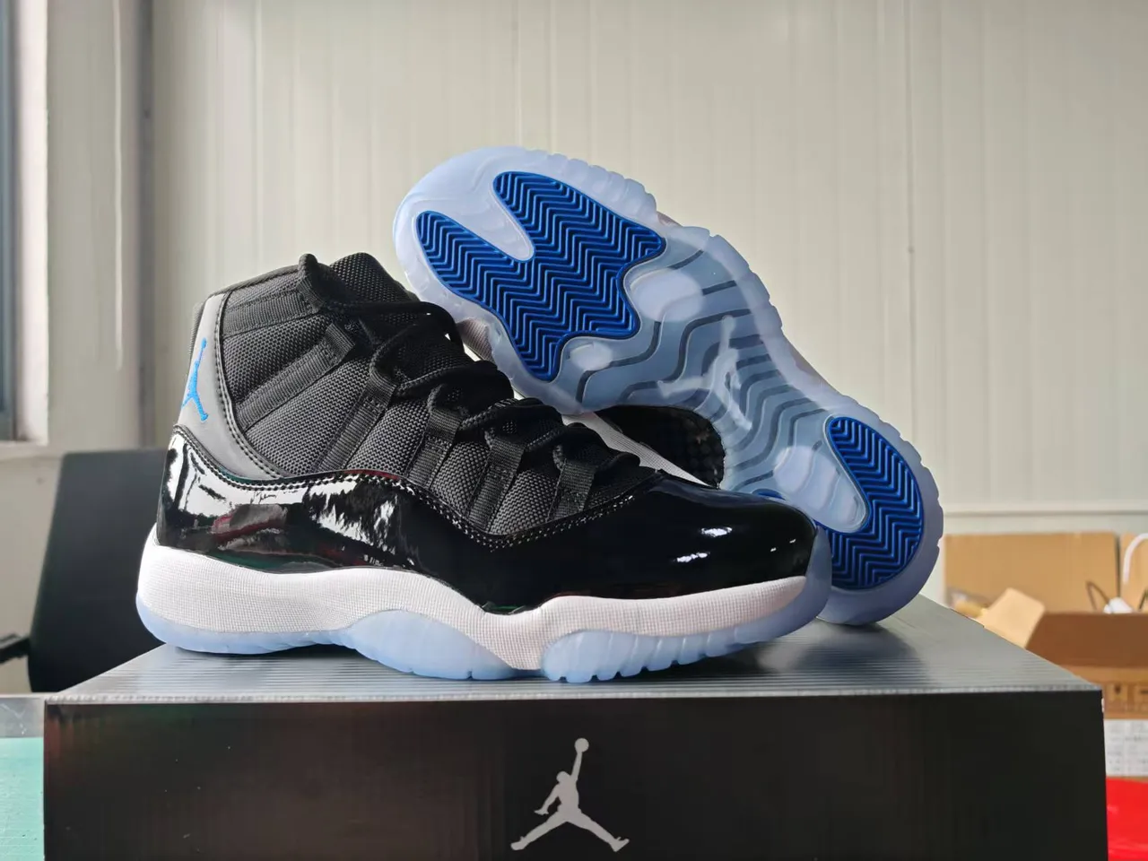 Air Jordan 11 Black Concord Basketball Shoes