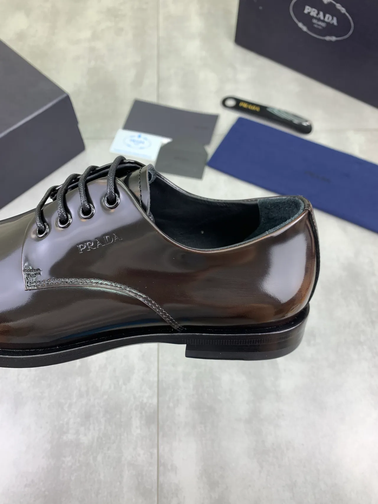 Prada Brown Black High-Gloss Patent Leather Cap-Toe Oxford Shoes