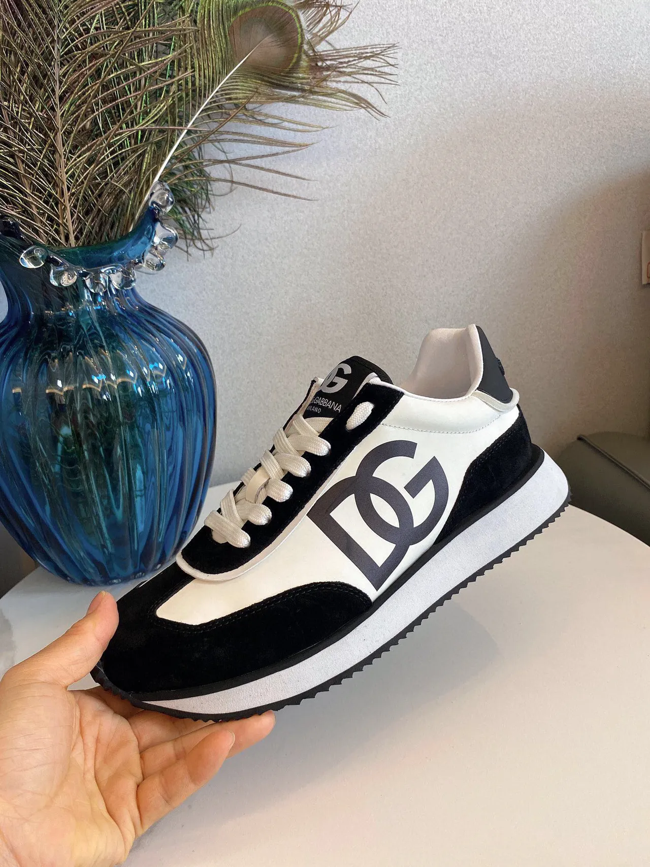 DC Shoes Black Beige Retro Runner Silhouette Suede And Leather Paneling Lifestyle Sneakers