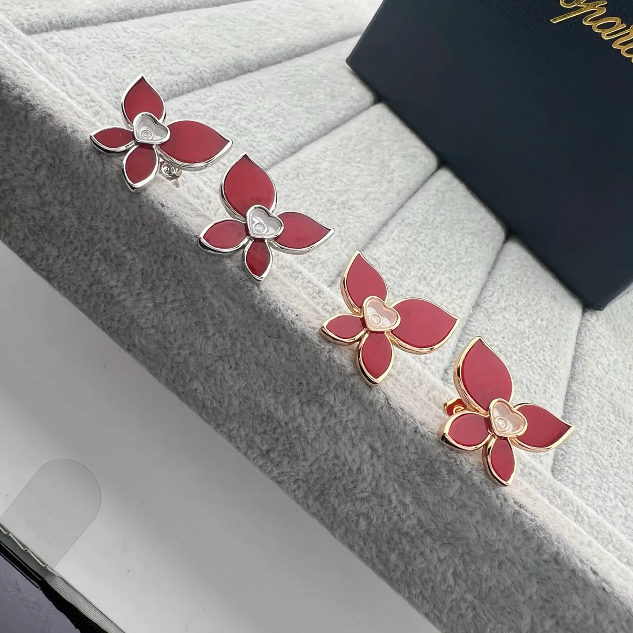 Chopard Floral Heart Diamond Red Gold Flower-Shaped Enamel-Petal Earrings