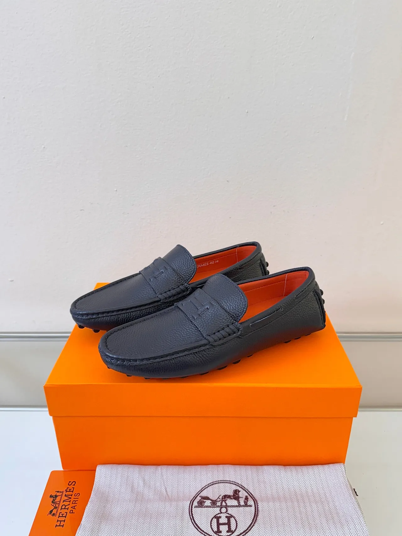 Hermès Oran Black Orange Pebbled Leather Braided Trim Loafer