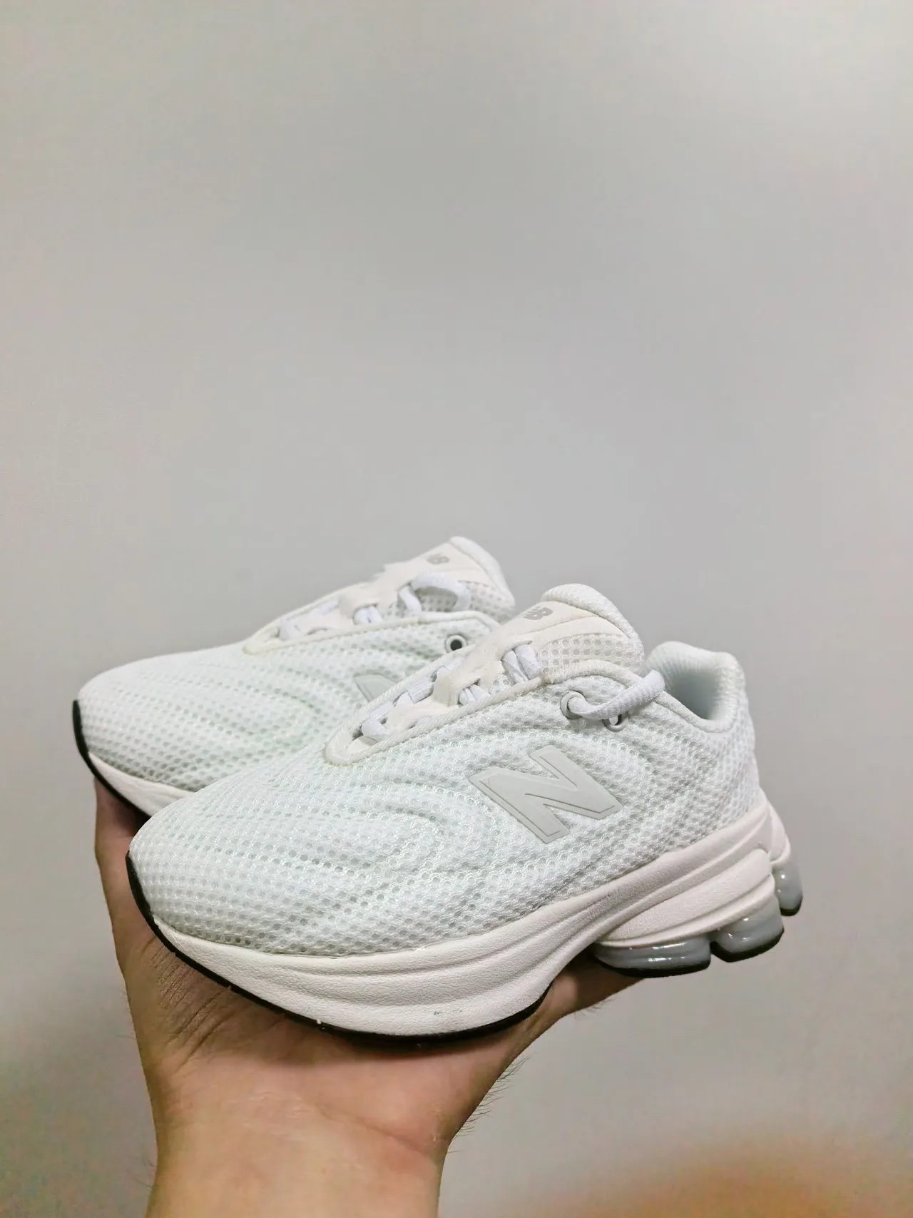 New Balance Beige Pink Mesh Upper Thick Air-Pod Midsole Chunky Sneakers