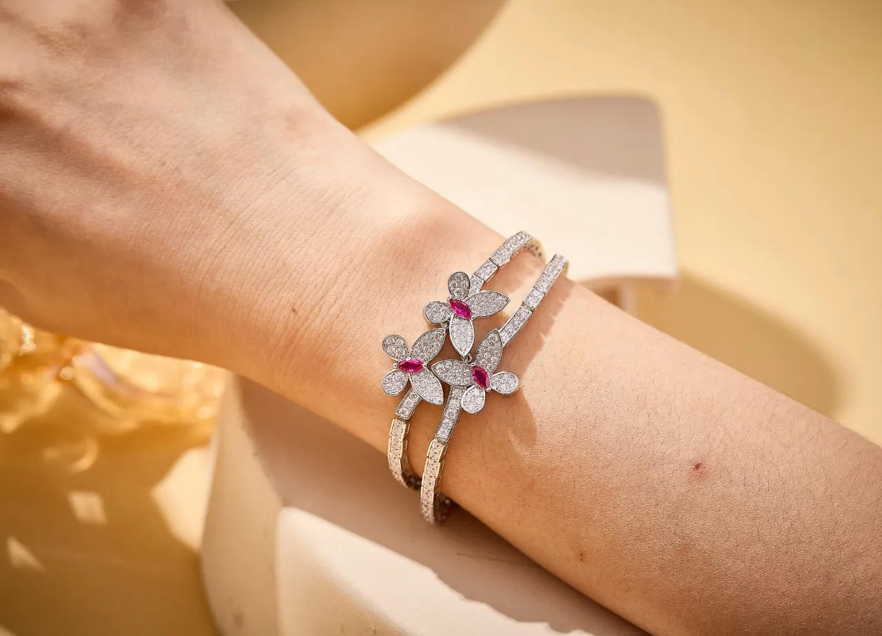 Floral Pavé Emerald and Diamond Bracelet