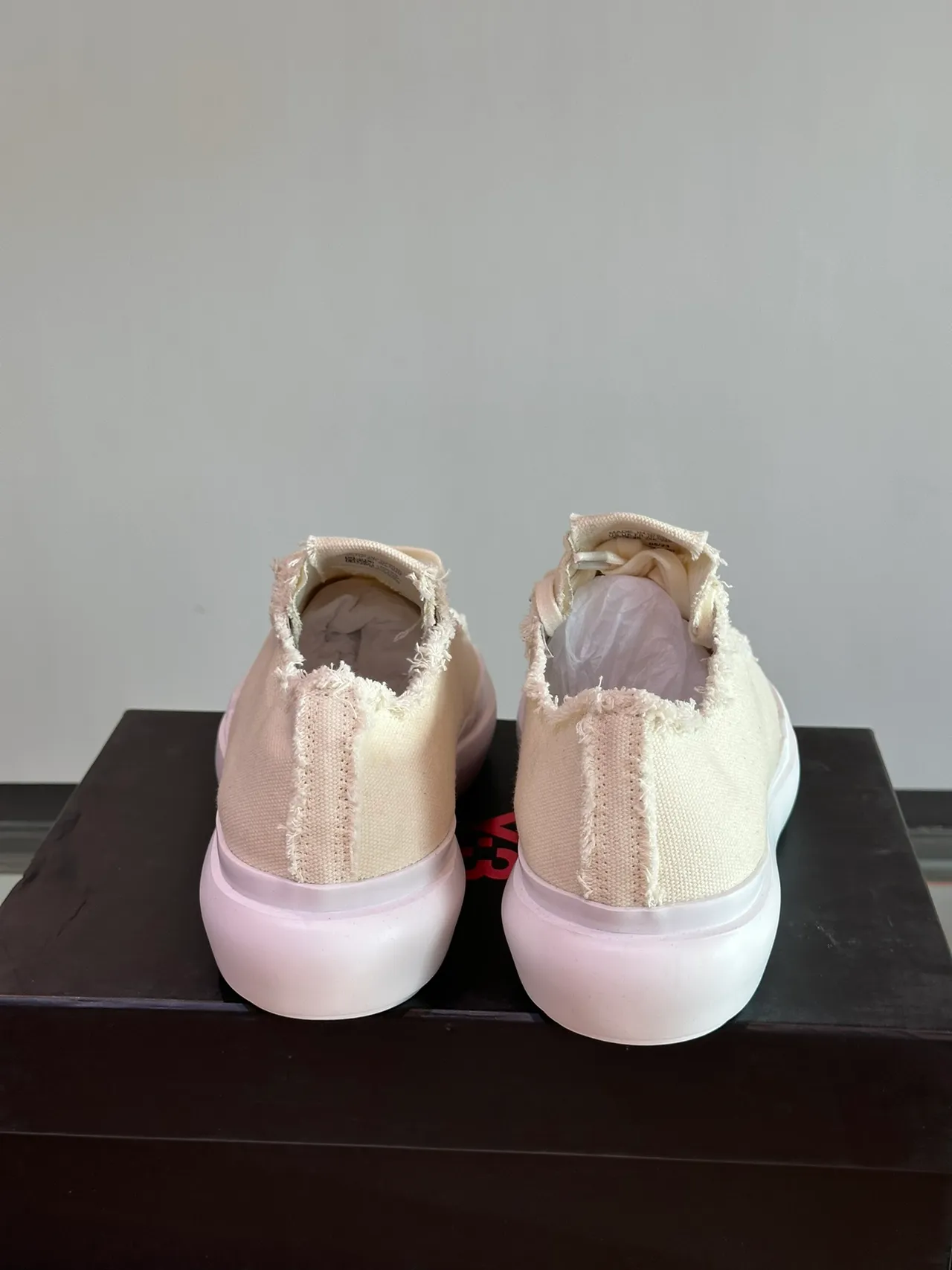 Y-3 Kaiwa Beige White Frayed-Edge Canvas Platform Sole Lifestyle Sneakers