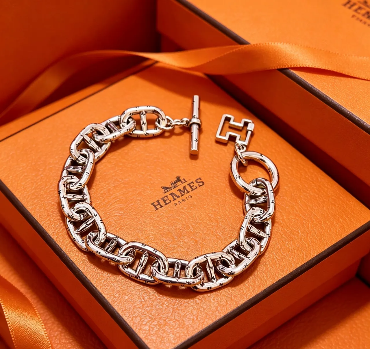 Hermès Chaine d'Ancre Engraved H Motif Silver Bracelet