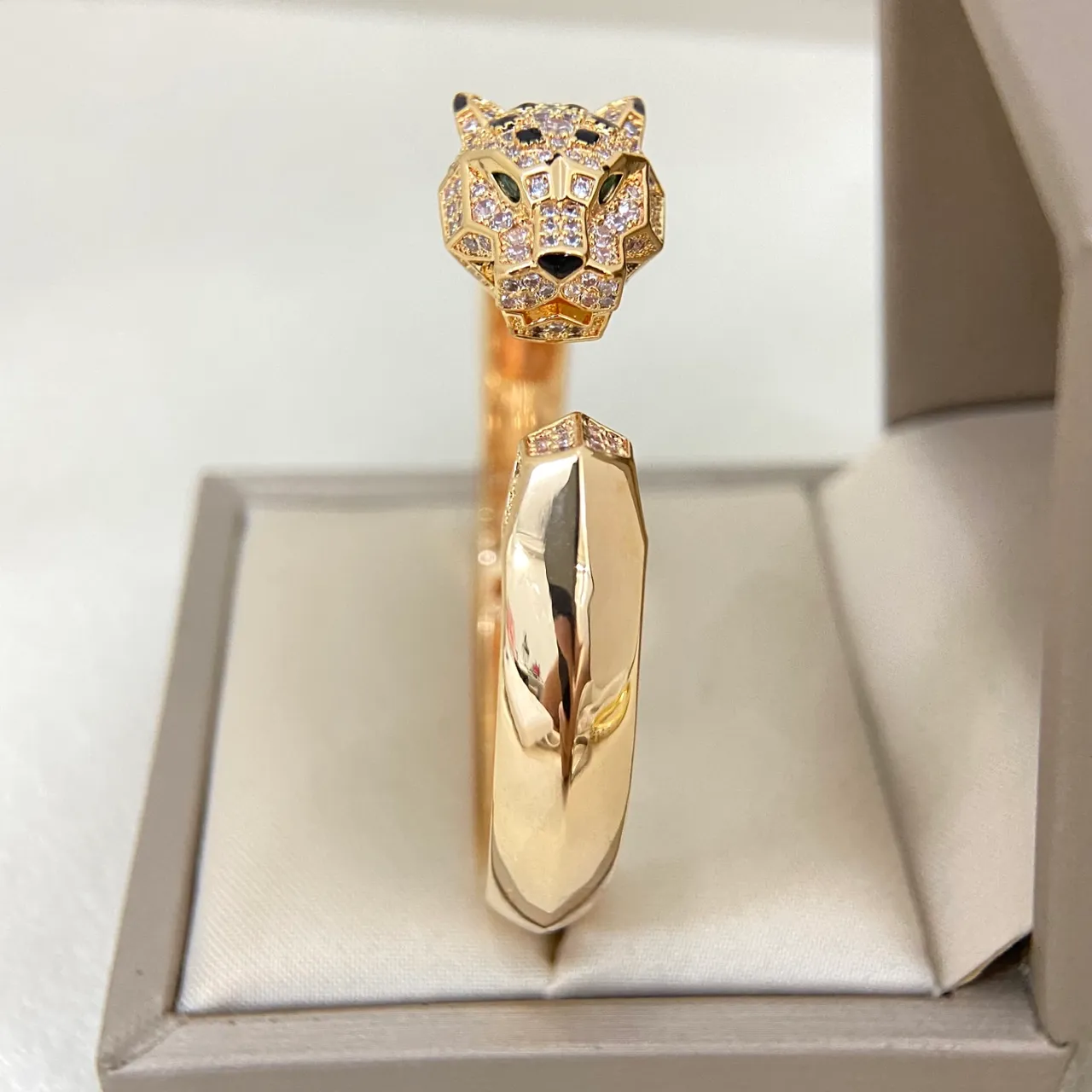 Cartier Panthère Panther Head Pavé-Set Open-Cuff Bracelet