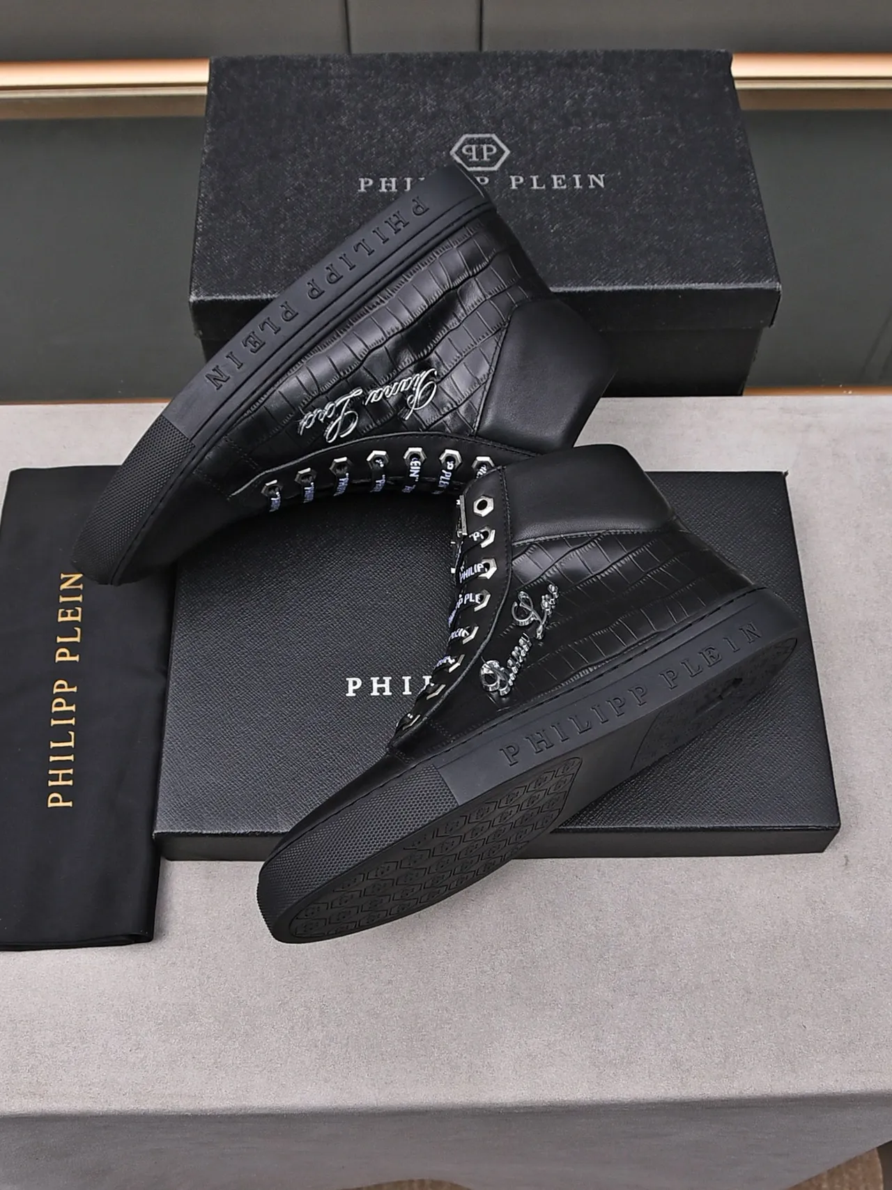 Philipp Plein Pleins Lord Black Croc-Embossed High-Top Lifestyle Sneakers