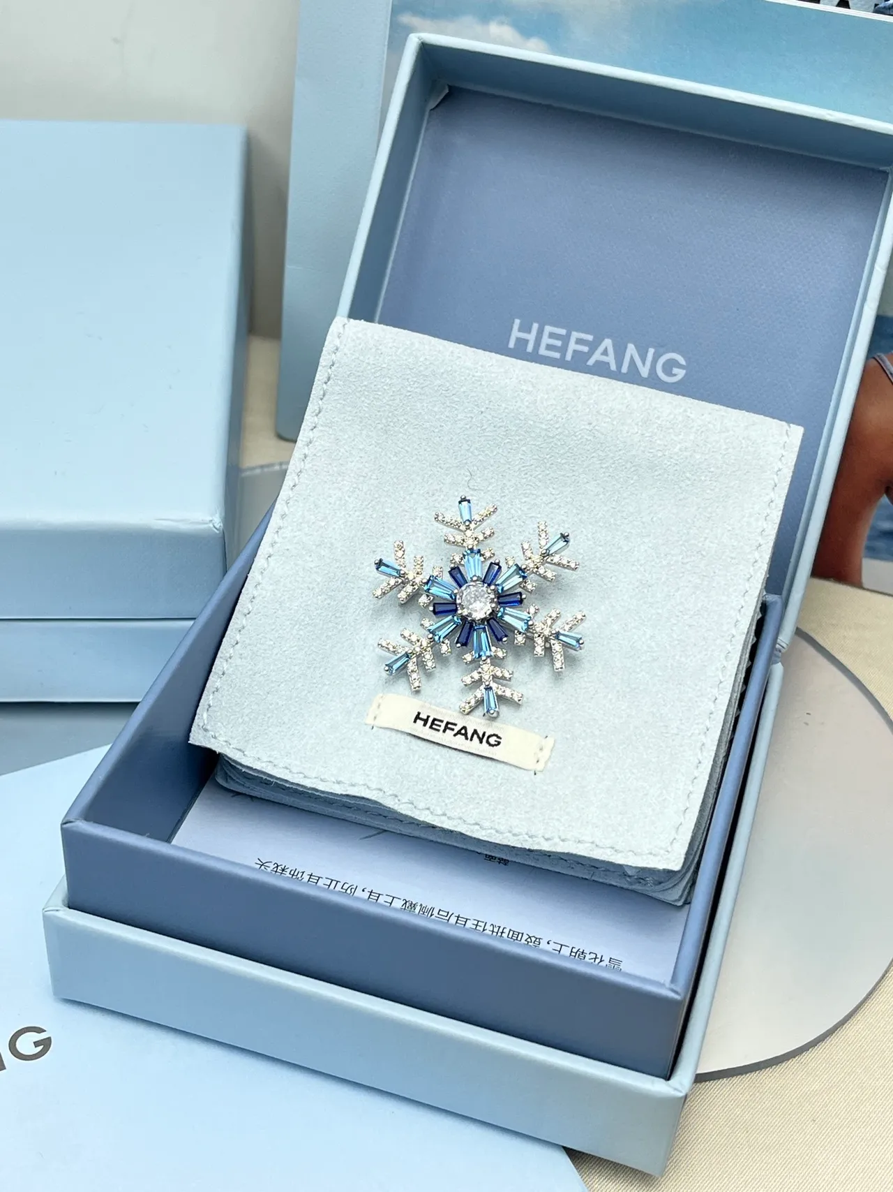 HEFANG Blue Silver Snowflake Silhouette Baguette-Cut Crystals Brooch