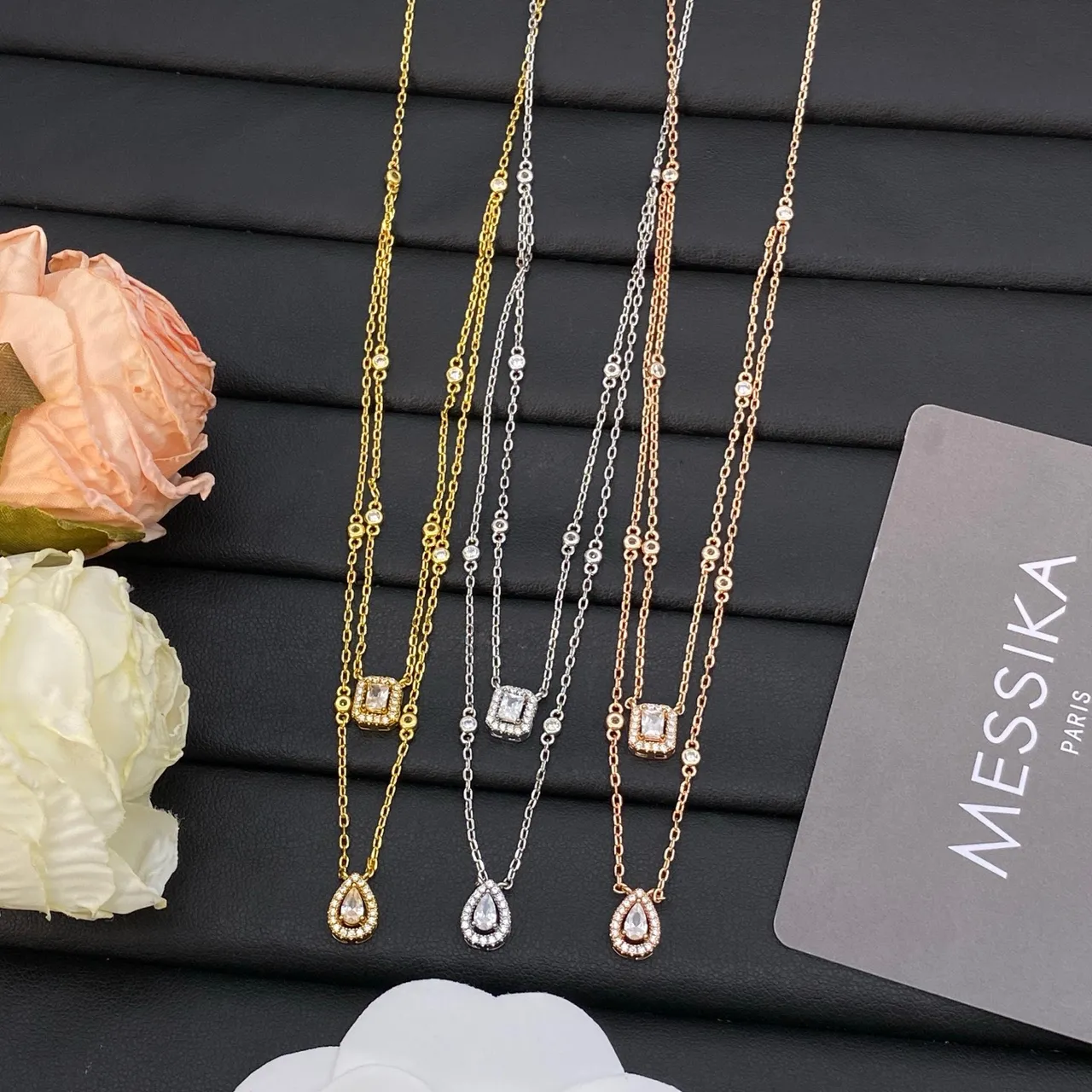Gold Silver Chain Circular Halo Pendant Necklace