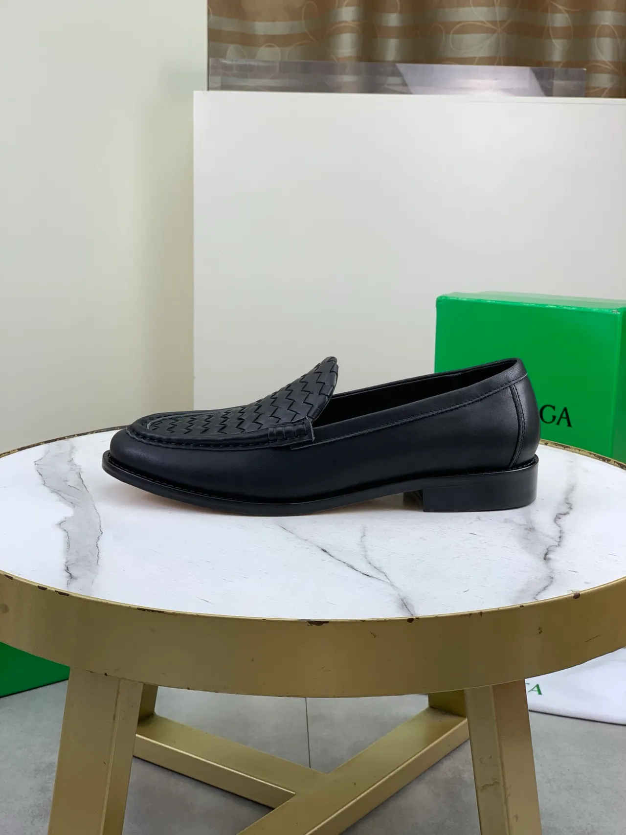 Bottega Veneta Black Beige Woven Intrecciato Leather Moc-Toe Stitching Loafer
