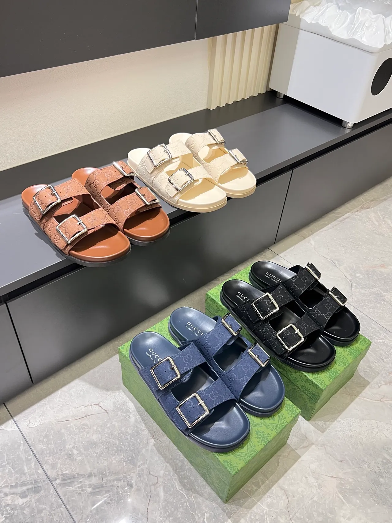 Gucci Screener Embossed GG Buckle Slide Casual Sandals