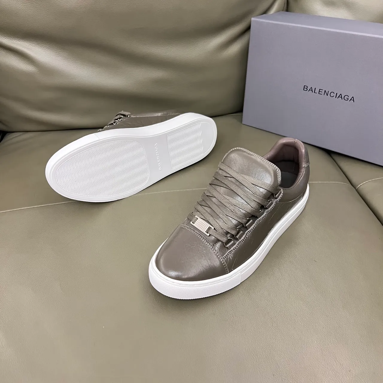 Balenciaga Gray White Metallic Leather Crisscross Lacing Lifestyle Sneakers