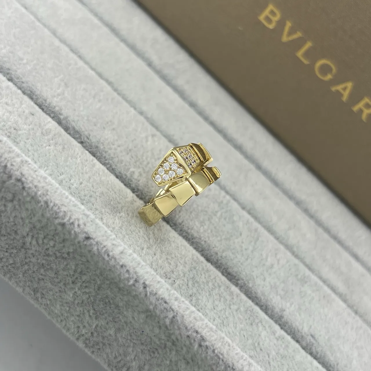 Bvlgari Serpenti Viper Pavé Diamond Hinged Hoop Rings