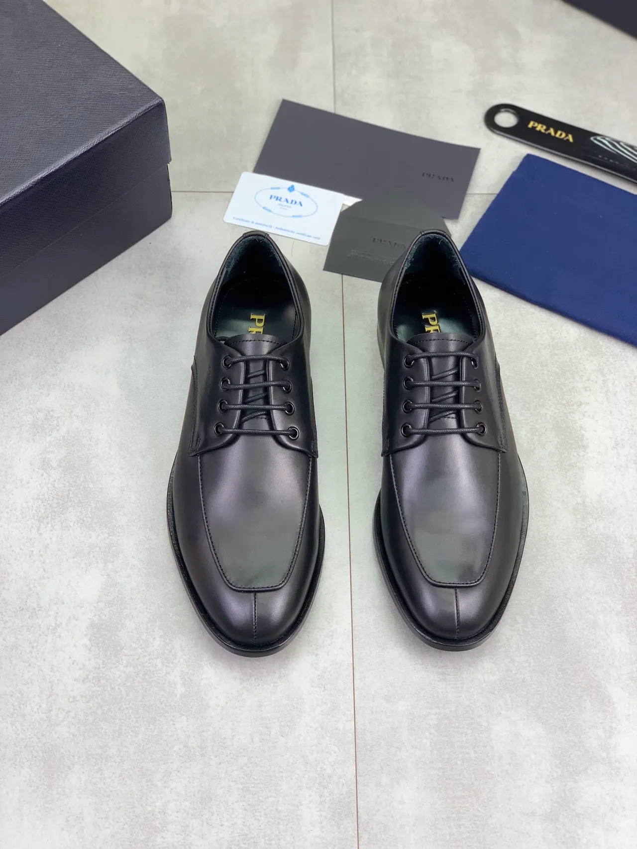 Prada Black Cap-Toe Smooth Leather Oxford Shoes