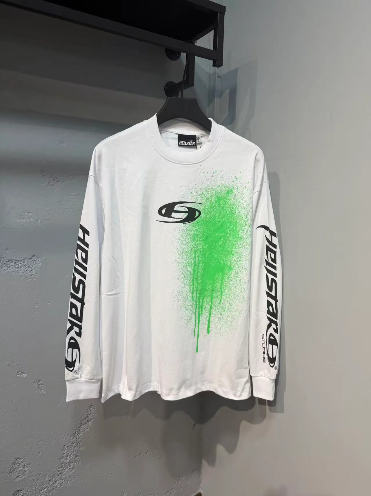 Hellstar Spray Graphic Long-Sleeve T-Shirt