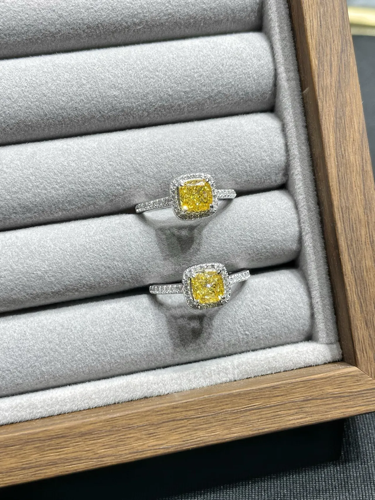 Yellow Silver Cushion-Cut Center Stone Halo Setting Ring