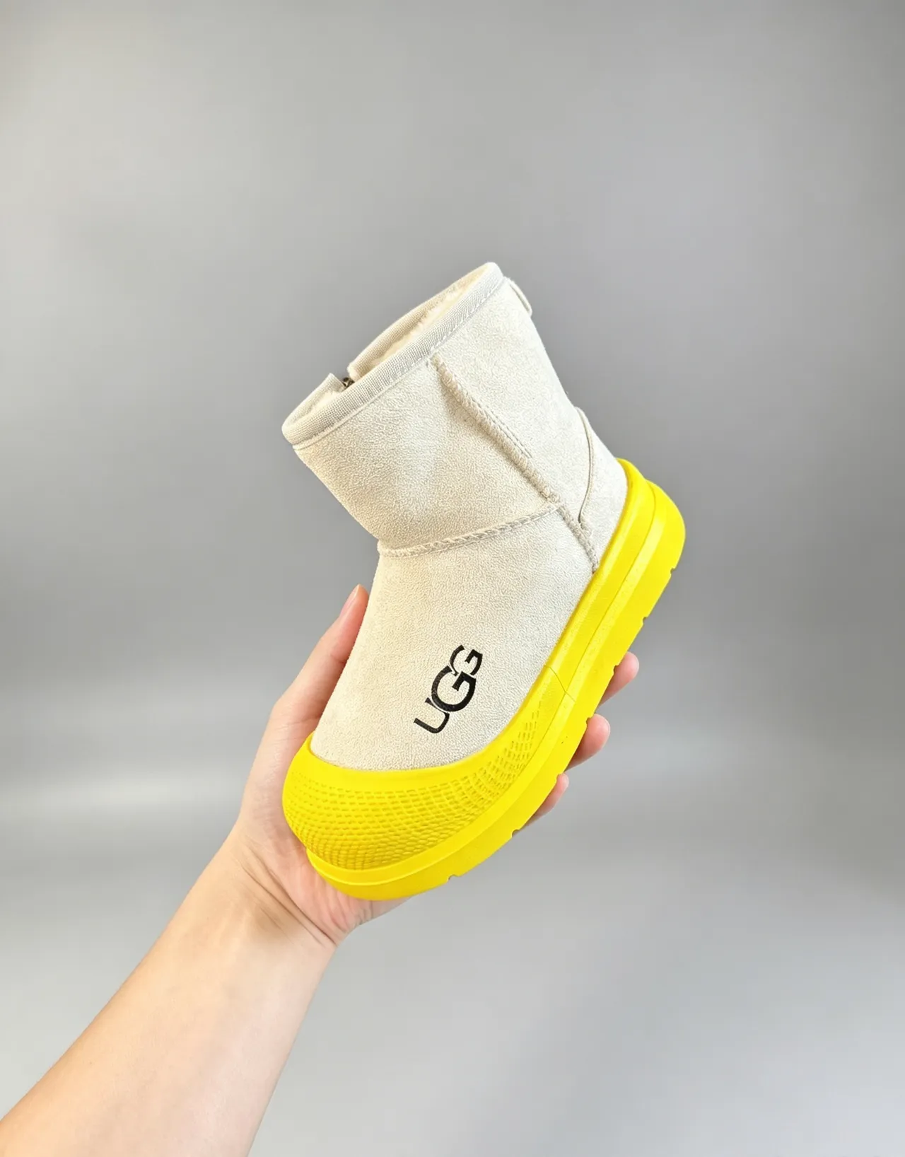 UGG Brown Beige Suede Upper Pull Tab Snow Boots