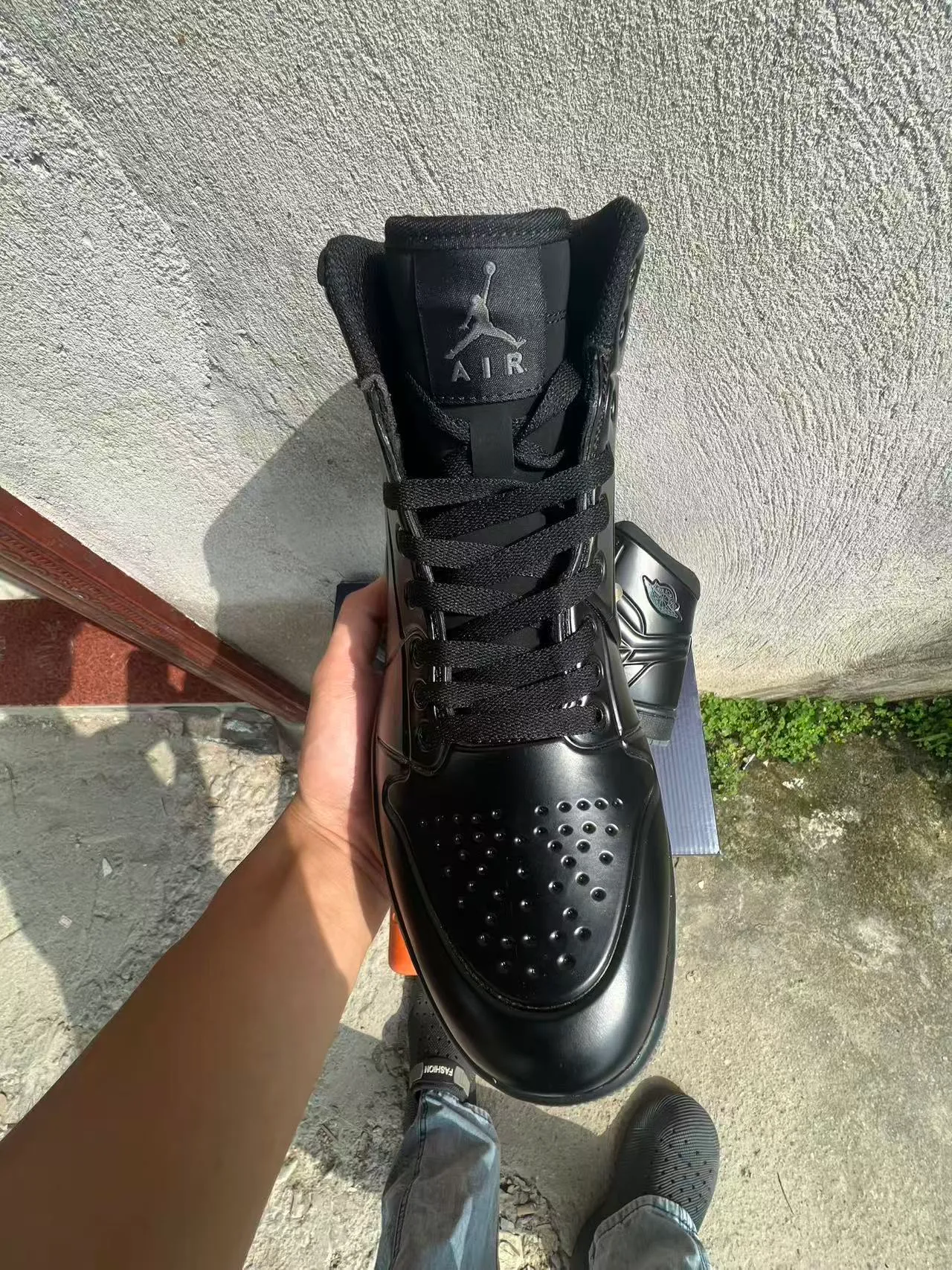 Air Jordan 1 Monochrome Black High-Top Basketball Shoes