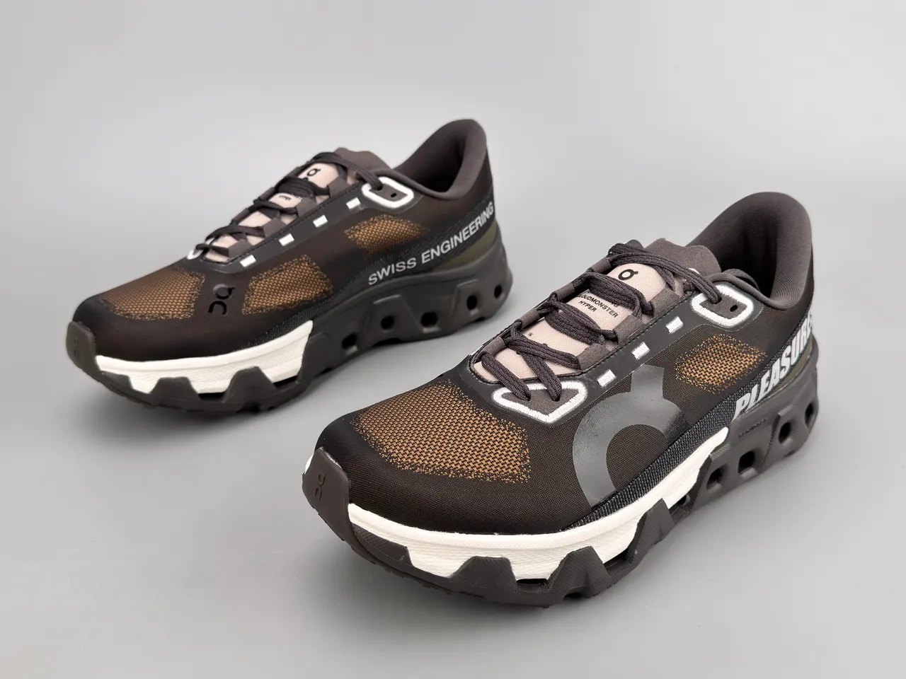 PLEASURES Black and White Lifestyle Sneakers