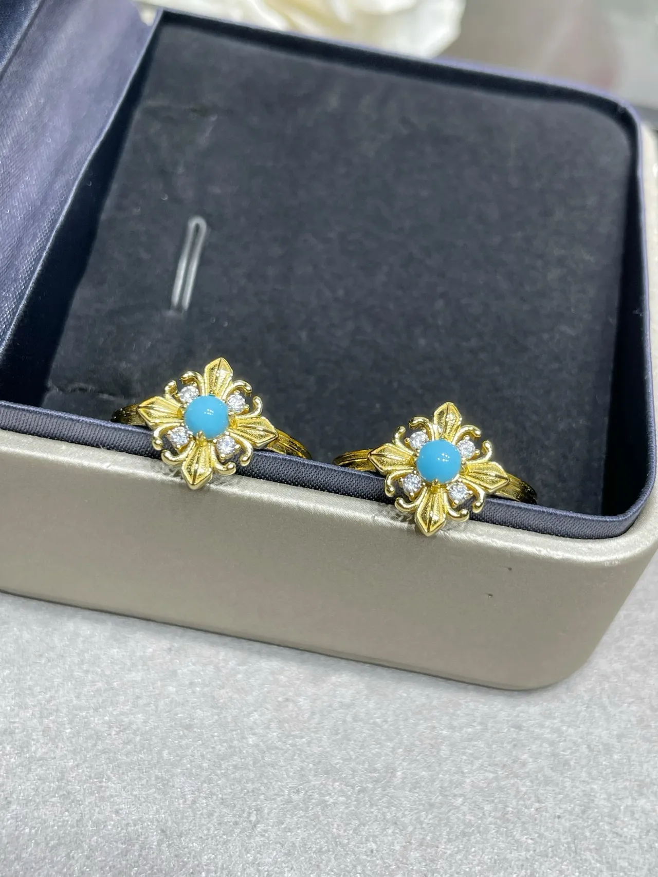 Gold Blue Floral Filigree Turquoise Cabochon Center Ring