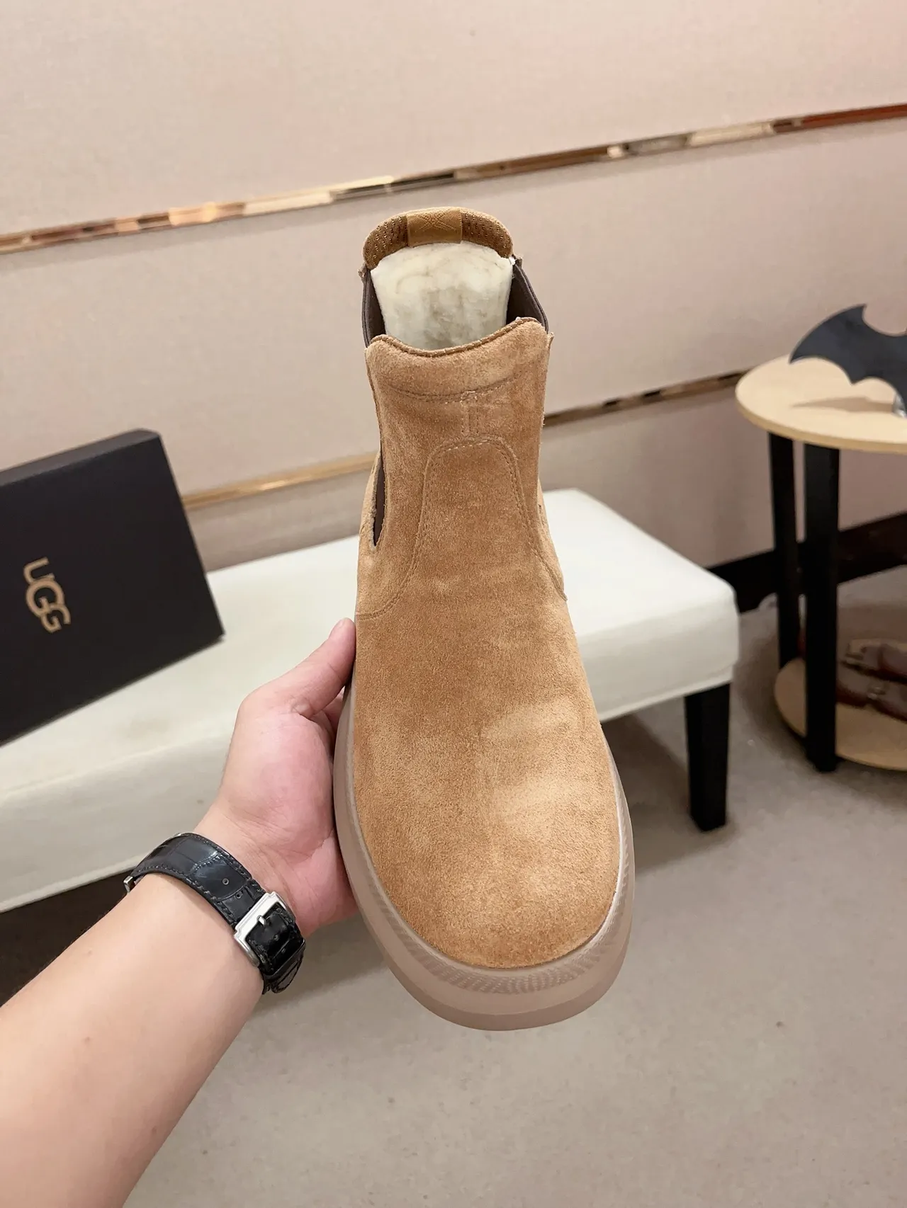 UGG Chelsea Boot Beige Brown Suede Upper Elastic Side Gussets Chelsea Boots