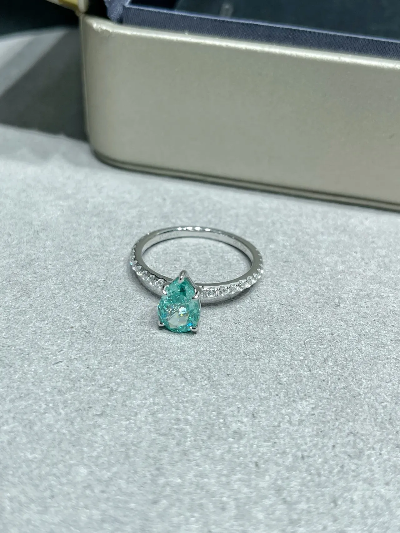 Pear-Shaped Green Gemstone Pavé Diamond Ring