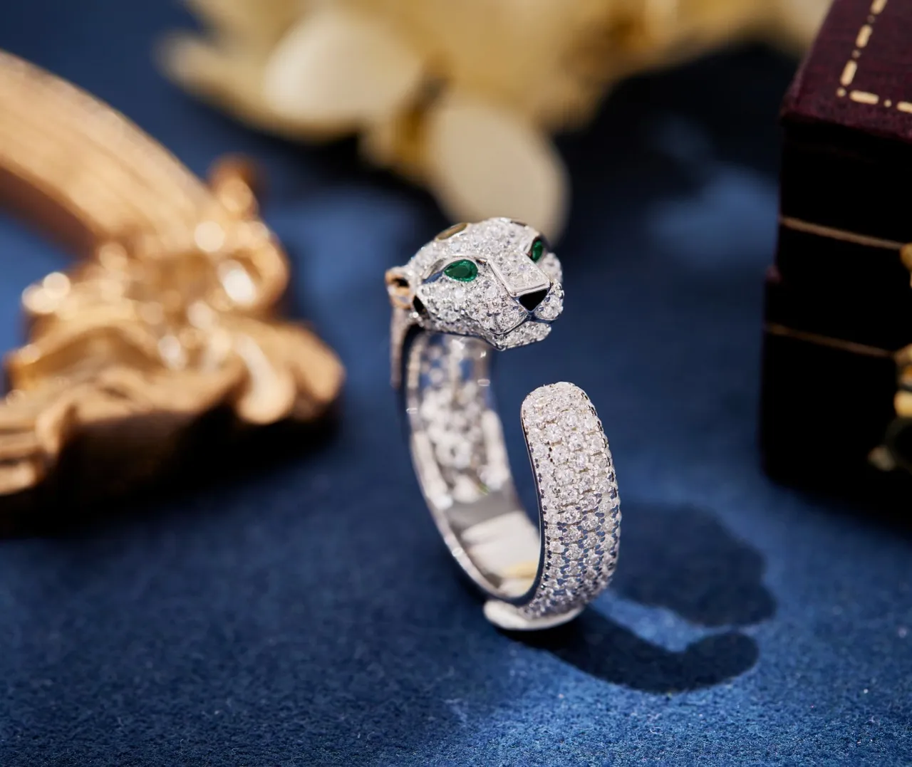 Cartier Panthère Panther Head Pavé Diamond Ring